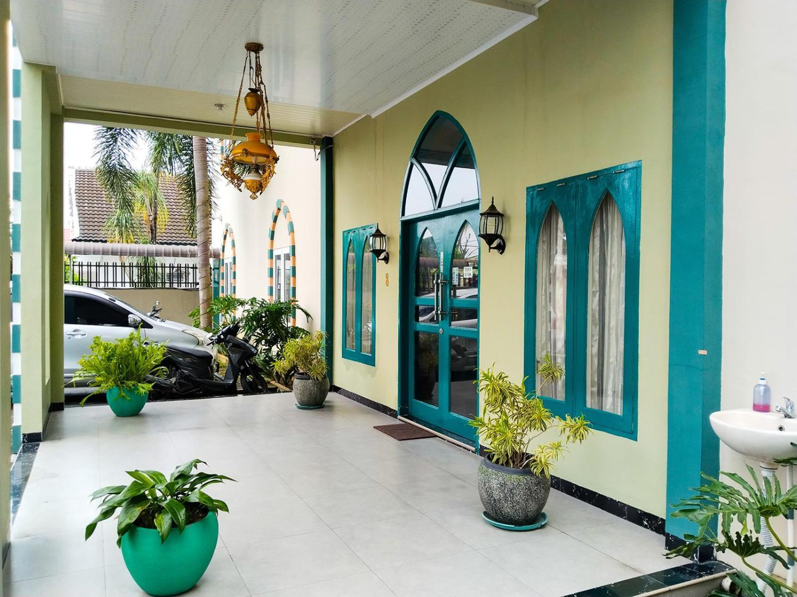 Grand Shaqilla Syariah Hotel Deli Tua Exterior photo