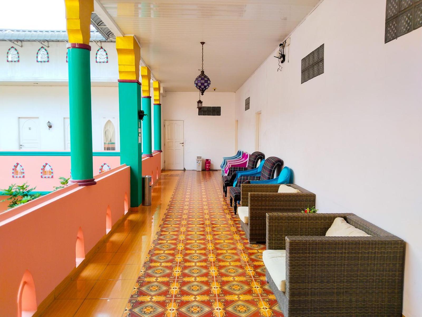 Grand Shaqilla Syariah Hotel Deli Tua Exterior photo
