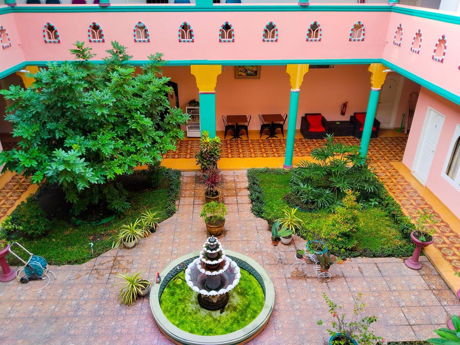 Grand Shaqilla Syariah Hotel Deli Tua Exterior photo